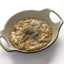 صحن فول بالزيت